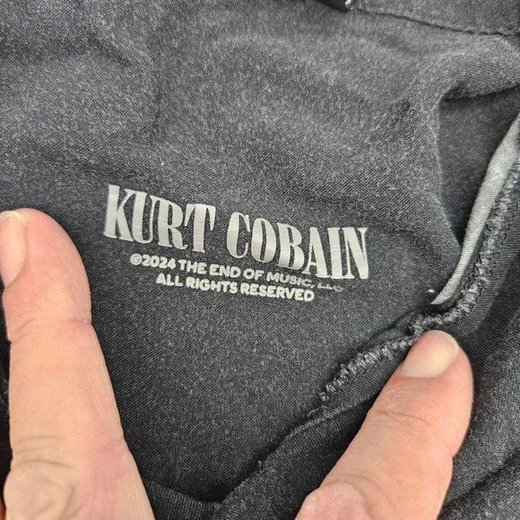 HM Kurt Cobain Graphic Button Down Shirt Black Loose Fit Nirvana Grunge Mens L - Picture 4 of 9